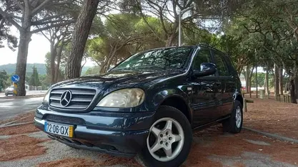 Usado Mercedes ML270 163 HP (119 kW) 2001 Azul SUV