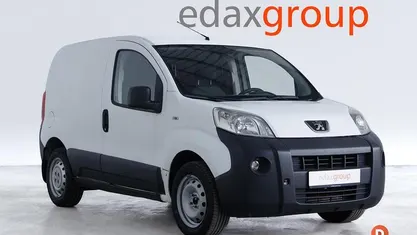 Branco Usado 2014 Peugeot Bipper Van | € 4.990 (Bom preço)