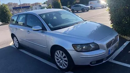 Usado Volvo V50 136 HP (100 kW) 2005 Cinzento Carrinha