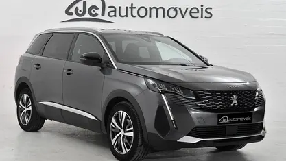 Usado 2024 Peugeot 5008 Allure Monovolume | € 32.900 (Preço justo)