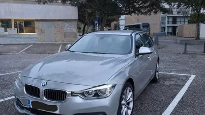 Cinzento Usado 2019 BMW 318 Carrinha | € 21.500 (Super Preço)
