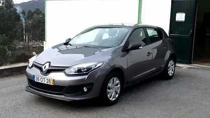 Cinzento Usado 2014 Renault Mégane III Citadino | € 7.400 (Preço justo)