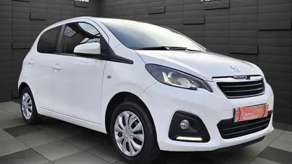 Branco Usado 2014 Peugeot 108 Active Citadino | € 7.750 (Preço justo)