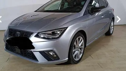 Cinzento Usado 2022 Seat Ibiza Citadino | € 12.990 (Bom preço)
