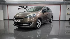 Castanho Usado 2012 Renault Scénic III Bose Edition Monovolume | € 10.990 (Preço justo)