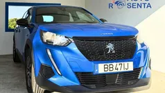 Azul Usado 2023 Peugeot 2008 Active SUV | € 17.500 (Bom preço)