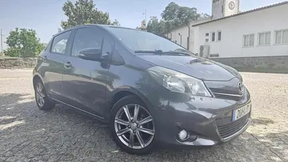 Usado 2012 Toyota Yaris Citadino | € 7.500 (Preço justo)