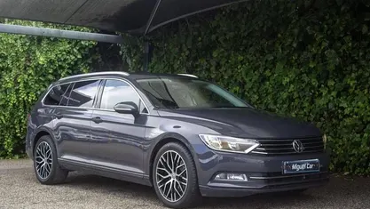 Usado VW Passat Elegance 150 HP (110 kW) 2019 Cinzento Carrinha