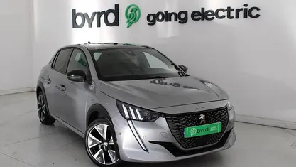 Usado Peugeot e-208 GT-line 100 kW (136 HP) 2023 Cinza Citadino