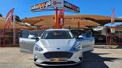 Cinzento Usado 2022 Ford Focus | € 22.000 (Preço justo)