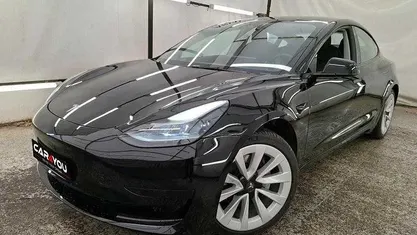 Preto Usado 2022 Tesla Model 3 Standard Range Plus Sedan | € 27.990 (Preço justo)
