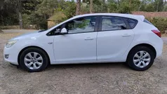 Branco Usado 2015 Opel Astra Selection Citadino | € 8.950 (Preço justo)