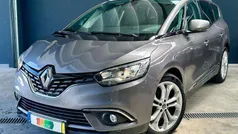Cinzento Usado 2018 Renault Scénic IV Monovolume | € 16.999 (Preço justo)
