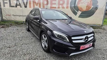 Usado Mercedes GLA180 109 HP (80 kW) 2015 Outra SUV