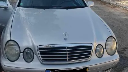 Usado Mercedes CLK230 193 HP (141 kW) 2000 Cinzento Cabrios