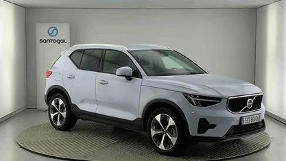 Usado 2025 Volvo XC40 Core SUV | € 39.990 (Preço justo)