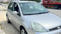 Usado 2004 Ford Fiesta ST Citadino | € 2.600 (Preço justo)
