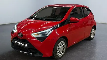 Vermelho Usado 2019 Toyota Aygo X-play Citadino | € 9.950 (Preço justo)