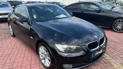 Preto Usado 2011 BMW 320 Cabriolet Sport Line Cabrios | € 16.750