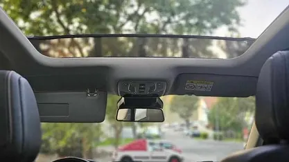 Usado MG ZS 114 kW (156 HP) 2022 Branco SUV