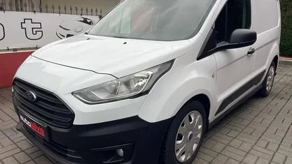 Branco Usado 2019 Ford Transit Connect Monovolume | € 13.750 (Preço justo)