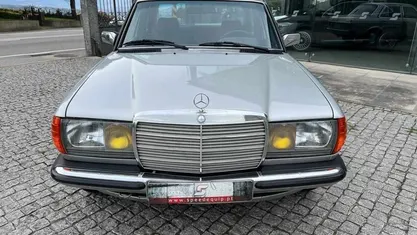 Usado Mercedes 230 132 HP (97 kW) 1985