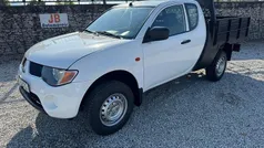 Branco Usado 2009 Mitsubishi L200 Invite Pickup | € 18.450 (Preço justo)