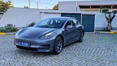 Cinzento Usado 2021 Tesla Model 3 Standard Range Plus Sedan | € 24.900 (Preço justo)
