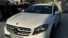 Branco Usado 2018 Mercedes GLA180 Urban SUV | € 22.750 (Preço justo)