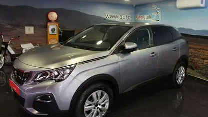 Usado Peugeot 3008 Active 120 HP (88 kW) 2018 Monovolume