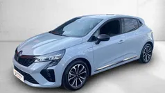 Cinza Usado 2023 Renault Clio V Techno Sedan | € 16.790 (Bom preço)