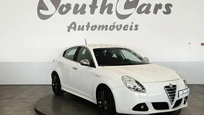 Usado Alfa Romeo Giulietta Distinctive 105 HP (77 kW) 2012 Citadino
