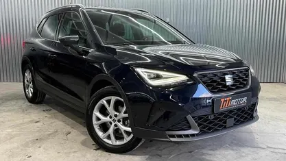 Azul Usado 2022 Seat Arona SUV | € 17.450 (Preço justo)