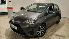 Cinza Usado 2020 Toyota Yaris Hybrid Comfort | € 16.900 (Preço justo)