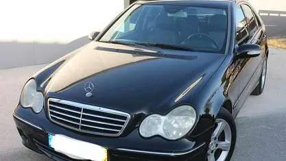 Usado Mercedes C220 150 HP (110 kW) 2006 Sedan