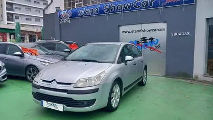 Cinzento Usado 2006 Citroën C4 | € 1.990 (Bom preço)