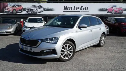 Usado Skoda Scala Ambition 95 HP (69 kW) 2022 Cinza Citadino