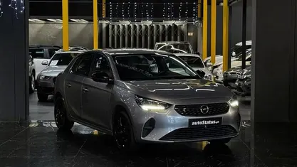 Cinzento Usado 2022 Opel Corsa-e Edition Citadino | € 16.490 (Preço justo)