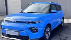 Azul Usado 2023 Kia Soul EV Inspiration SUV | € 24.300 (Preço justo)