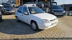 Branco Usado 2000 Citroën Saxo Exclusive Citadino | € 2.450