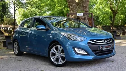 Azul Usado 2014 Hyundai i30 Style Citadino | € 12.750 (Preço justo)