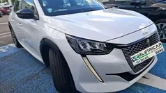 Branco Usado 2023 Peugeot e-208 Active Citadino | € 20.000 (Bom preço)