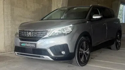 Cinza Usado 2017 Peugeot 5008 Allure Monovolume | € 19.490 (Preço justo)