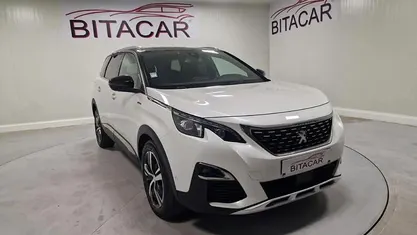 Usado Peugeot 5008 120 HP (88 kW) 2017