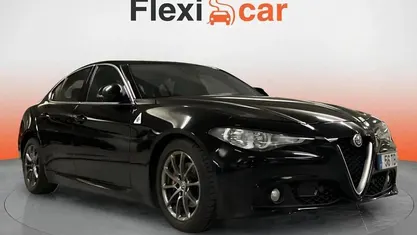 Preto Usado 2017 Alfa Romeo Giulia Super Sedan | € 23.490 (Preço justo)