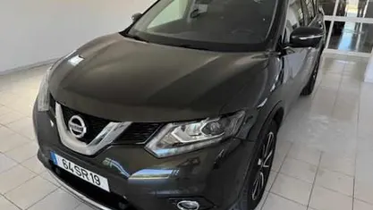 Verde Usado 2017 Nissan X-Trail SUV | € 17.500 (Bom preço)