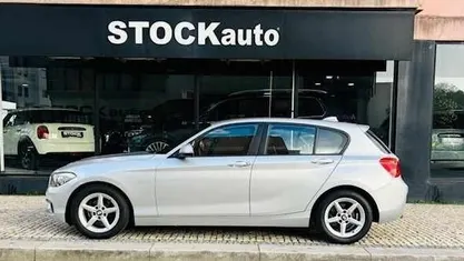 Cinzento Usado 2016 BMW 116 Efficient Dynamics Citadino | € 15.990 (Preço justo)
