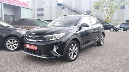 Usado Kia Stonic 84 HP (61 kW) 2022 SUV
