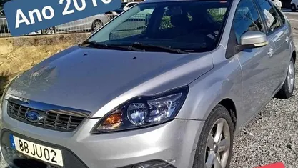 Cinzento Usado 2010 Ford Focus | € 4.899 (Preço justo)