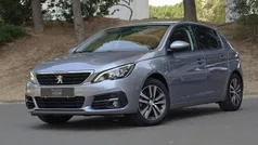 Cinzento Usado 2021 Peugeot 308 Style Sedan | € 14.890 (Preço justo)